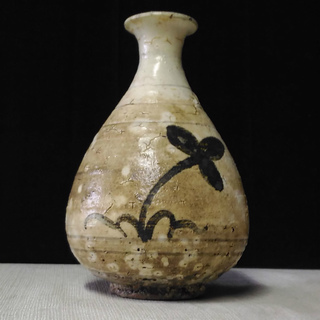 鶏龍山　徳利　李朝　出来がいい　李氏朝鮮 李朝鶏龍山絵刷毛目羽衣手徳利 | 酒の器 | 利菴アーツコレクション