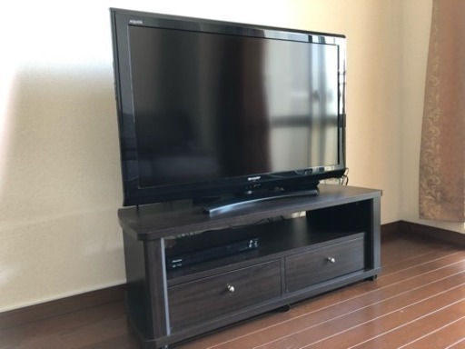 シャープ40インチテレビとテレビ台