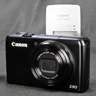 Canon デジタルカメラ Power Shot S90  Used