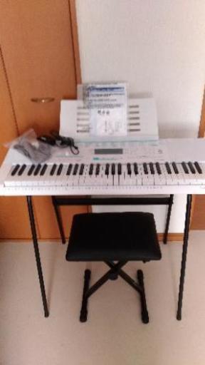 お値下しました!!CASIO キーボード LK-228  使用浅 スタンド＆イス付き