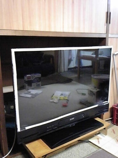 三菱製　32インチ液晶テレビと1TB外付けハードディスク