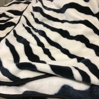 ゼブラ ダブルサイズ毛布
