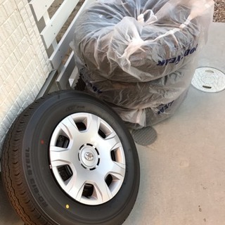 ハイエース 純正タイヤ ホイール・ナット付き