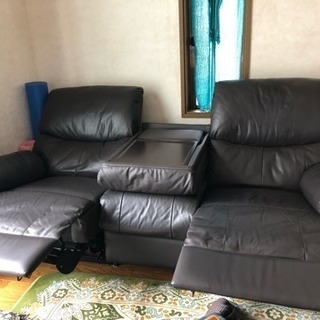 中古ニトリ電動リクライニングソファー三人がけ
