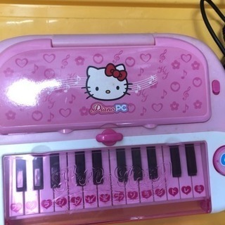 キティちゃんピアノパソコン