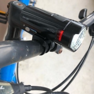 TREKクロスバイク FX1 (空気入れ、鍵、ライト付き)