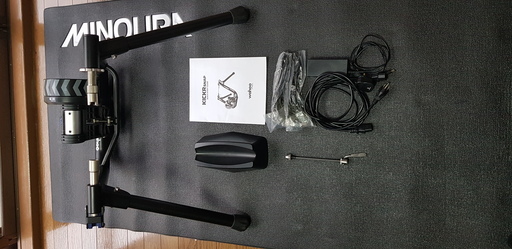 スマートバイクトレーナー ローラー台 WAHOO KICKR SNAP