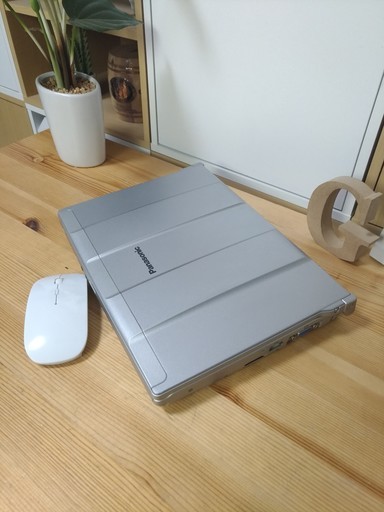 Panasonic★　corei3で大容量500G！　メモリ4G　Windows10Pro 64Bit　12.1インチ　大容量500G シルバー　コンパクト軽量　持ち運び　頑丈　壊れにくい　耐衝撃　マウス付き　無線LAN　Wi-Fi