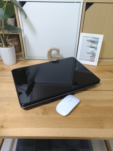 ブルーレイ対応☆　美品！　綺麗で可愛いクリスタルブラック♪　高速PC★　高性能core2　メモリ4G　NEC　LaVie　大画面　最新Windows10　64Bit　大容量250G　光沢黒　高級感　15.6インチ　とても美品　マウス付き 　ノートパソコン　無線LAN　Wi-Fi対応　DVDドライブ