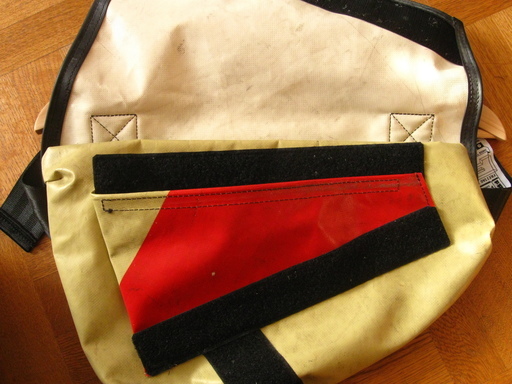 FREITAG ナイトライダー　赤/黄 FREITAG ナイトライダー 赤/黄 - メルカリ