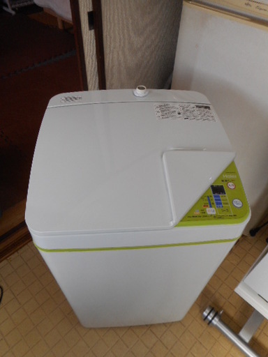 ハイアール洗濯機（JＷ-K33F)