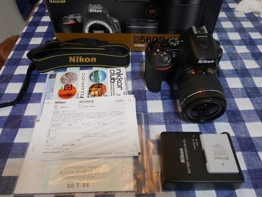 （（極美品））豪華オプション付！ Nikon D5600 ニコン ダブルズームキット デジタル一眼レフカメラ