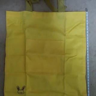 黄色い布の袋
