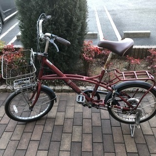 赤のお洒落な ミニチャリ 自転車