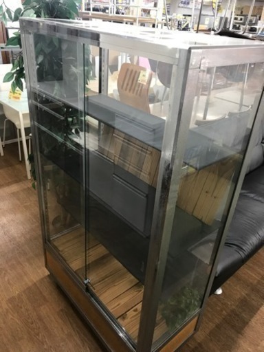 ガラスショーケース USED (約)幅90×奥行45×高さ150cm キャスター付 ...