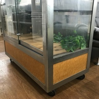 ガラスショーケース USED (約)幅90×奥行45×高さ150cm キャスター付