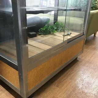 ガラスショーケース USED (約)幅90×奥行45×高さ150cm キャスター付