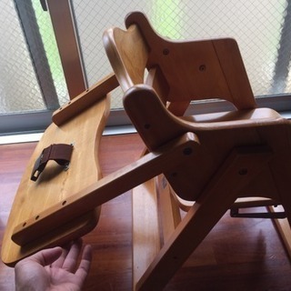 テーブル付き木製椅