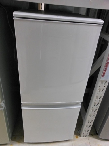 ◆シャープ　ノンフロン冷凍冷蔵庫　ＳＪ-Ｄ14Ｂ-Ｗ　137Ｌ　2015年◆期間限定価格