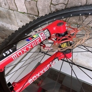 マウンテンバイク  ダウンヒル MTB