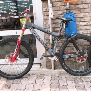 マウンテンバイク  ダウンヒル MTB
