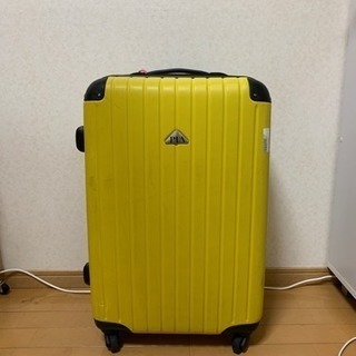 黄色スーツケース 5泊程度用