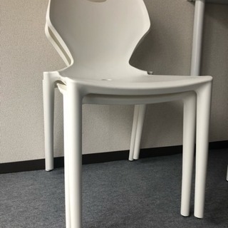 【ほぼ新品】白い椅子 6脚