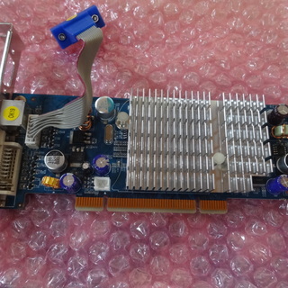 グラフィックボード　GX-6200/P128（PCIバス）