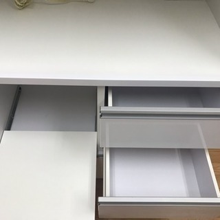 【リサイクルサービス八光　田上店　配達・設置OK】ホワイト　食器棚