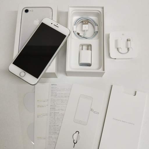 SIMフリー iPhone 7 128GB Silver バッテリー84% ＜元箱+新品付属品