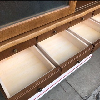 美品！★かなり大きめで立派な食器棚★