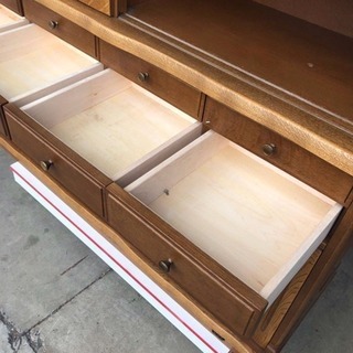 美品！★かなり大きめで立派な食器棚★