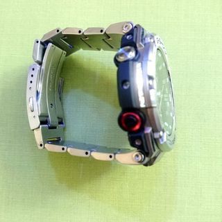 [中古品] G-SHOCK G-STEEL スマートフォンリンク [GST-B100D-1AJF] タフソーラー 時計のみ 美品オマケ付き