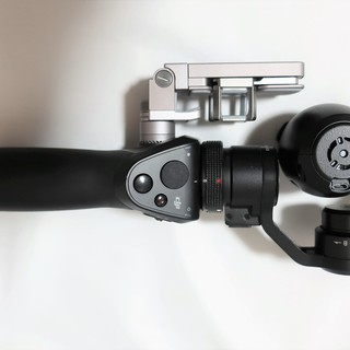 DJI osmo 付属品多数 3軸ジンバル 手持ちでブレないカメラ
