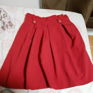 赤いスカート 