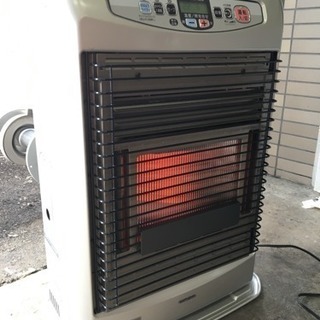 FF温風タイプ｜寒冷地用大型ストーブ｜株式会社コロナ 石油ファン