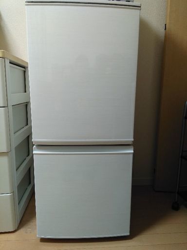 シャープ冷蔵庫137L（2017年式）