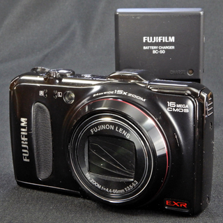 FUJIFILM デジタルカメラ FinePix F550EXR...