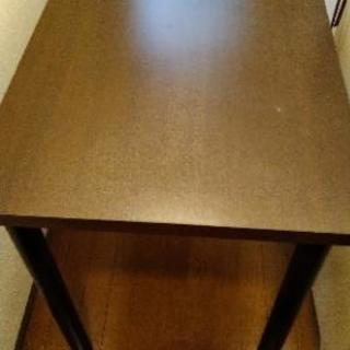 ニトリのテーブル(幅1000×奥行き590×高さ390)
