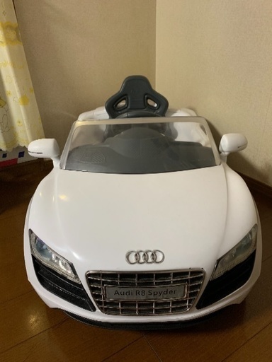アウディ^_^電動バッテリー自動車