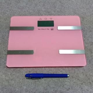 ピンク　コンパクト体重計