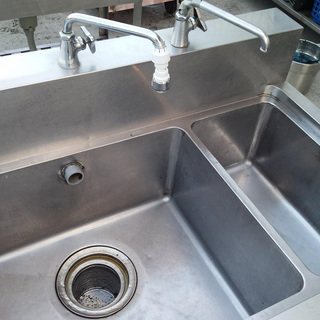 (姫路)業務用ステンレス2層シンク/蛇口付き流し/水洗い/水溜/店舗用品
