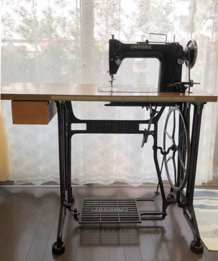 アンティーク職業用ミシン JANOME 761 アンティーク職業用ミシン JANOME 761