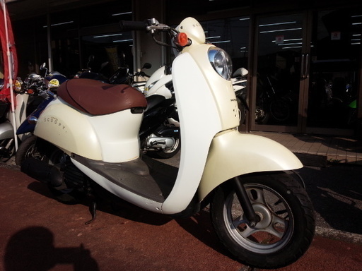 NO.2578　クレアスクーピー　(CREA SCOOPY)　水冷４サイクルエンジン　クリーム＆ホワイト　☆彡