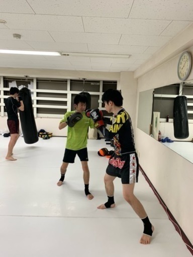 キックボクシングサークル Foc 都度払い制 大門 初台 Ys 浜松町の空手 他格闘技の生徒募集 教室 スクールの広告掲示板 ジモティー