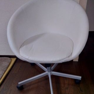 IKEA白椅子