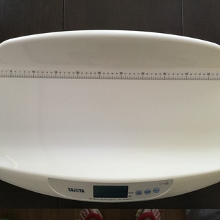 タニタの赤ちゃん用体重計