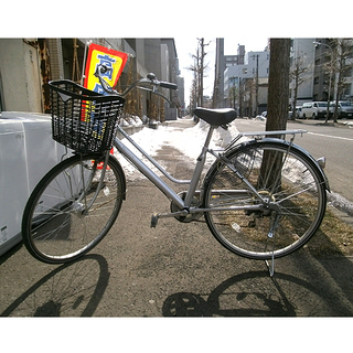 札幌【27インチ自転車② ママチャリ】オートライト 6段変速 シルバー ...