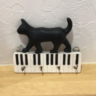 黒猫ちゃんとピアノの鍵フック 可愛いです！
