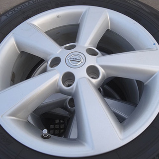 夏タイヤ★デュアリス純正/BluEarth RV02 215/60R17/17×6.5J+40 114.3 16年製